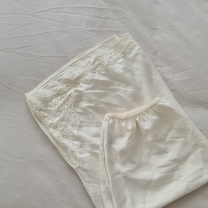 Half Slip Petticoat by Wacoal size 12 AusUK /& 6US