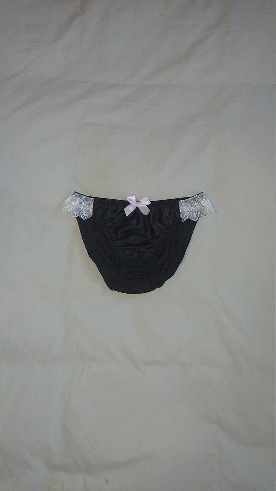 3 Pairs Satin Briefs in Pink 8//10