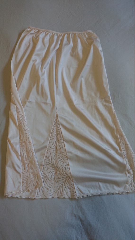 Half Slip Petticoat by Charnos (size 12 Aus/UK & … - image 2