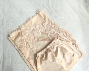 Half Slip Mini Petticoat by Vanity Fair (size 10 Aus/UK & 5/US)