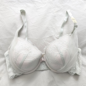 Vintage New/Old Stock Bra from Japan (size 14D Aus & 36D UK/US, Japan F80)