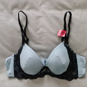 Vintage Bra from Japan (size 12A Aus & 34A UK/US, Japan C75)