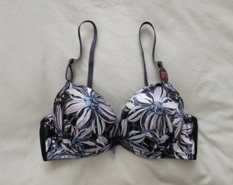 New Old Stock Bra from Japan (size 12B Aus & 34B UK/YS, Japan D75)