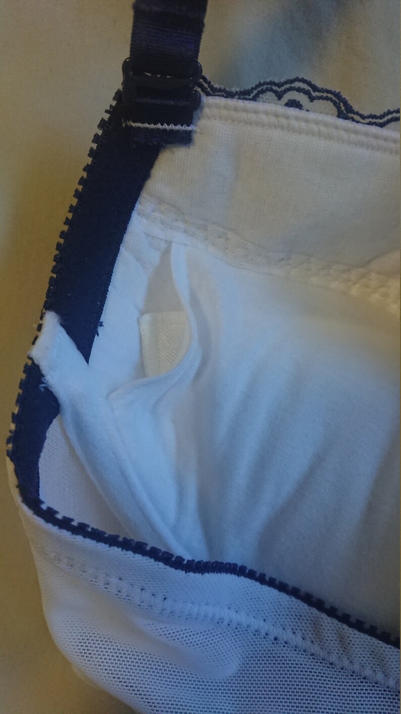 size 12C Aus and 34C USUK, E75 Japan Vintage Bra from Japan