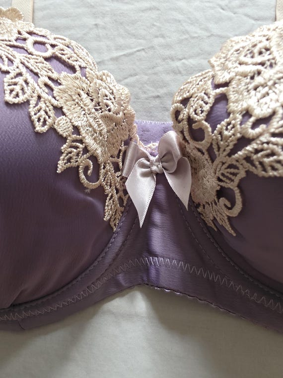 Vintage New/Old Stock Bra from Japan (size 16C Aus & 38C UK/US, Japan E85) View 3