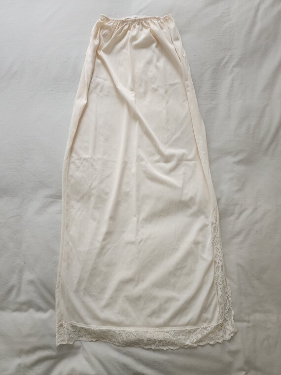 Half Slip Petticoat by Montgomery Ward Lingerie (size… Gem