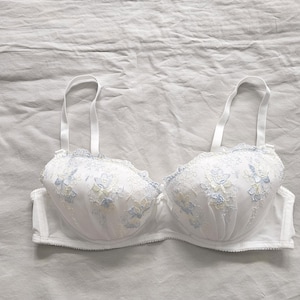 Vintage New/Old Stock Bra from Japan (size 12B Aus & 34B UK/US, Japan D75) image 1