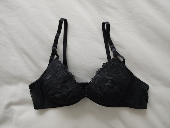 Vintage Push up Bra From Japan size 12A Aus & 34A UK/US, Japan C75 -   Canada