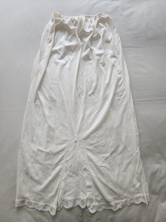 Half Slip Petticoat by Reitman's Lingerie (size 10 Au… Gem