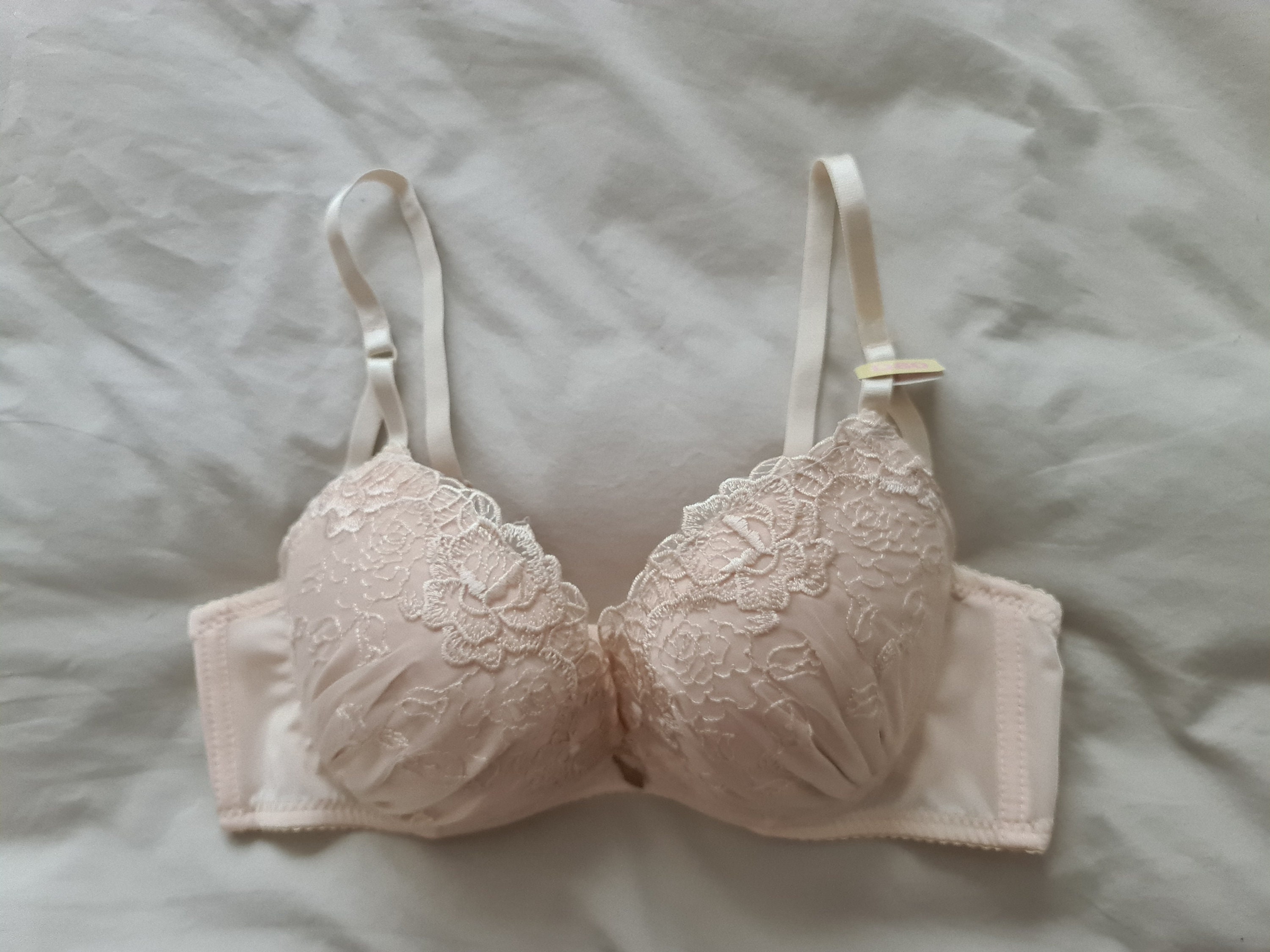 Vintage New Old Stock Bra From Japan size 14B Aus & 36B UK/US, Japan D80 