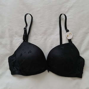 Vintage Bra from Japan (size 12B Aus & 34B US/UK, D75 Japan)