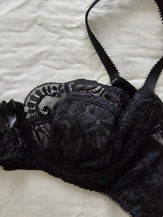 Vintage New/Old Stock Bra by Warner's Lingerie (size 10B Aus & 32B UK/US) View 2