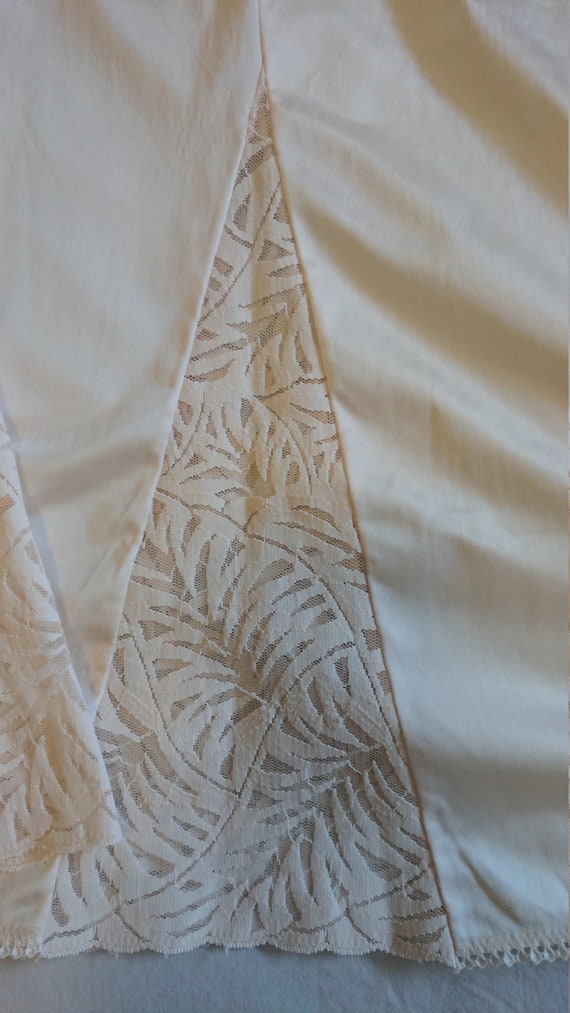 Half Slip Petticoat by Charnos (size 12 Aus/UK & … - image 3