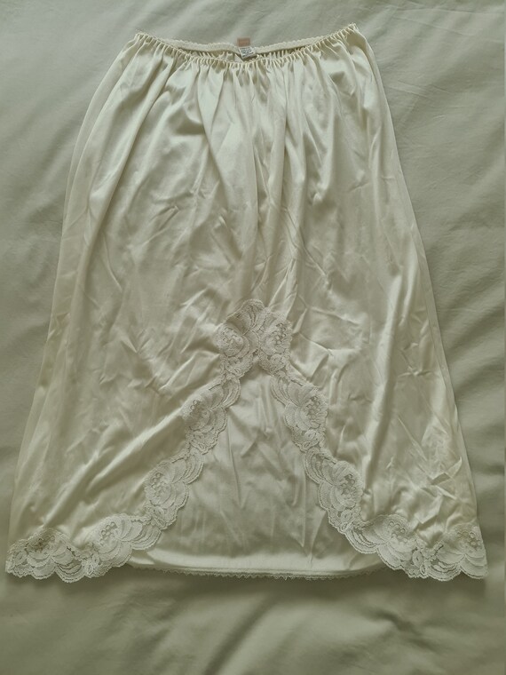Half Slip Petticoat by Triumph Lingerie (size 16 Aus/… Gem