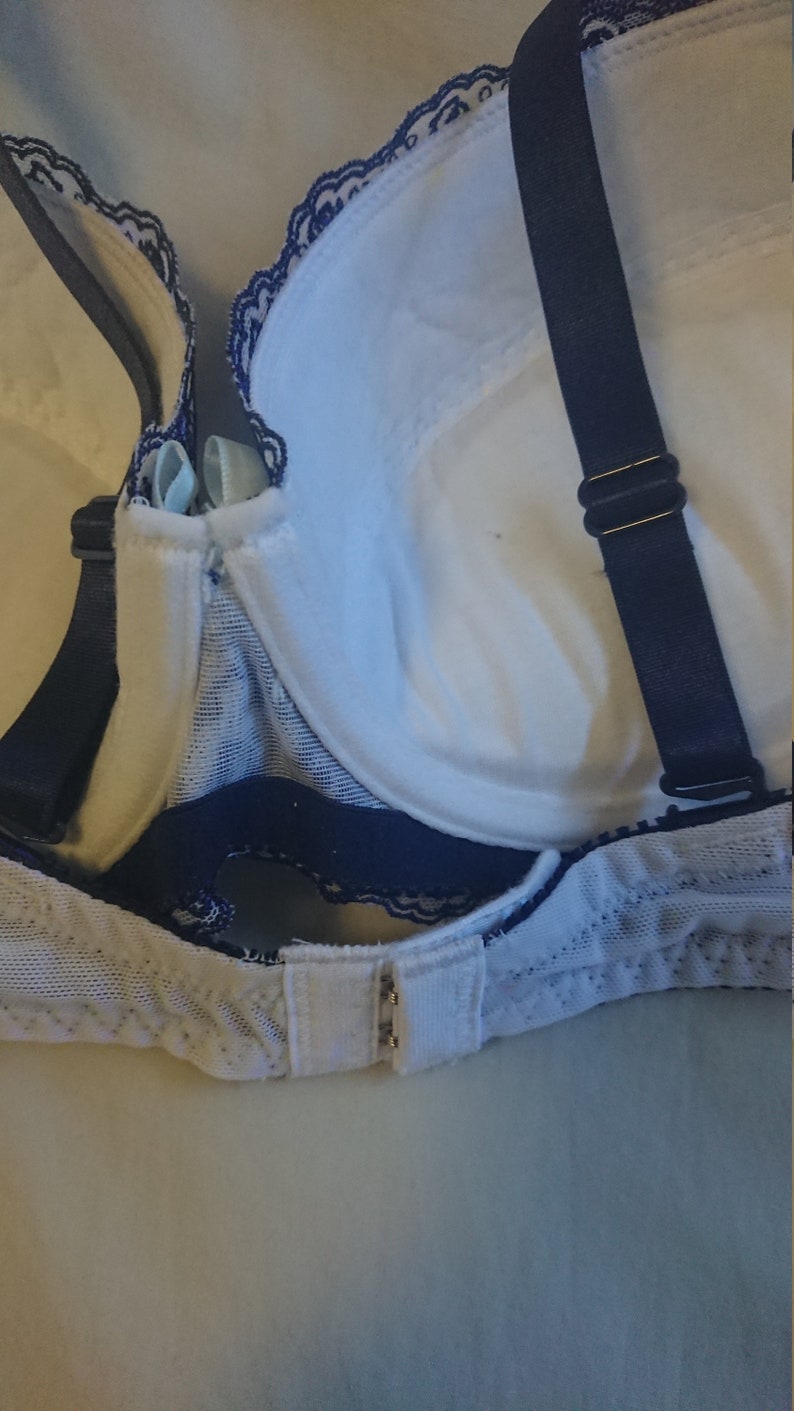 size 12C Aus and 34C USUK, E75 Japan Vintage Bra from Japan