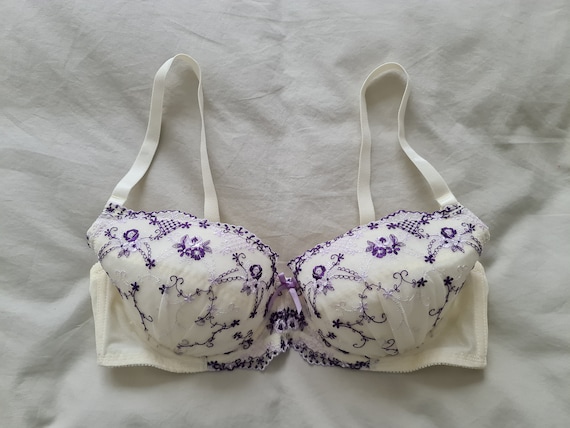 Vintage Bra From Japan size 12C Aus & 34C UK/US, Japan E75 