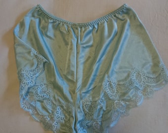 Silky French Knickers by Warner's Lingerie (size 12 Aus/UK & 6/US)