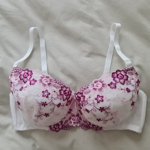 Vintage Bra From Japan size 14D Aus & 36D UK/US, Japan F80 