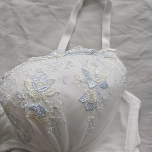 Vintage New/Old Stock Bra from Japan (size 12B Aus & 34B UK/US, Japan D75) image 2