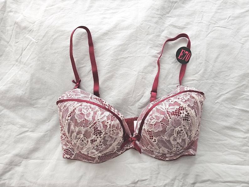 Vintage new/Old Stock Bra from Japan (size 10C Aus & 32C UK/US, Japan E70) image 1