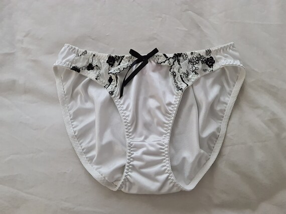 size 10 AusUK /& 5US Silky Thong Flutter Panties from Japan