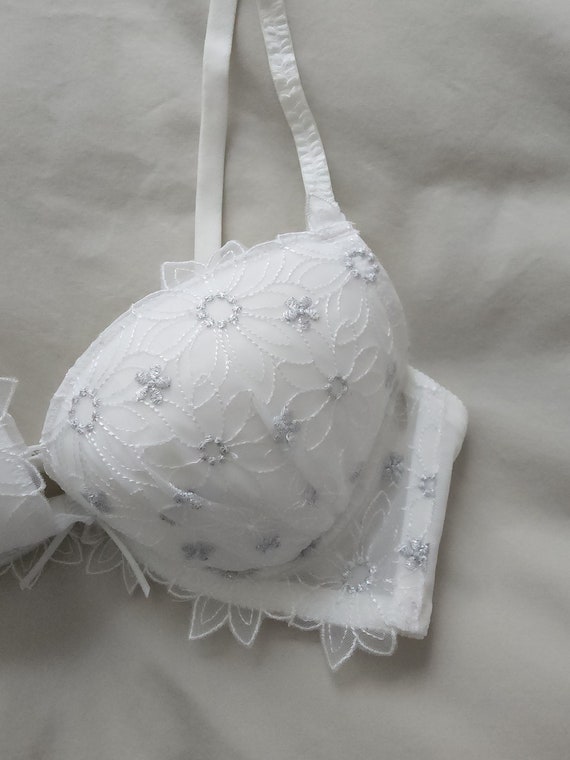 Vintage Bra From Japan size 12A Aus & 34A UK/US, Japan C75 