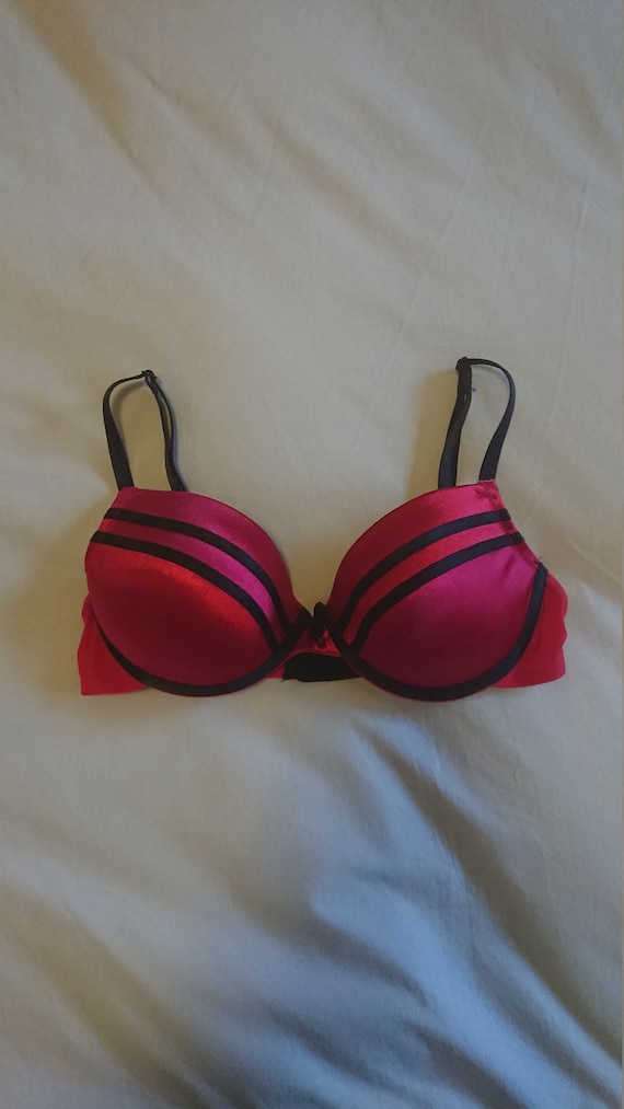 Victoria's Secret Pink Wear Everywhere Push-Up Bra - 34B - - Import