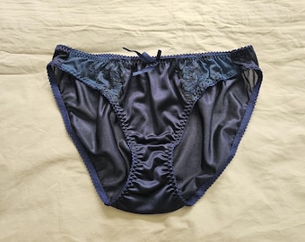 Silky Bikini Panties from Japan (size 18 Aus/UK & 9/US, Japan 4L)