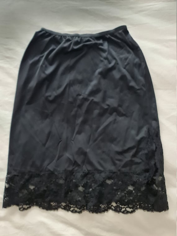 Half Slip Petticoat by Vanity Fair Lingerie (size 10… Gem