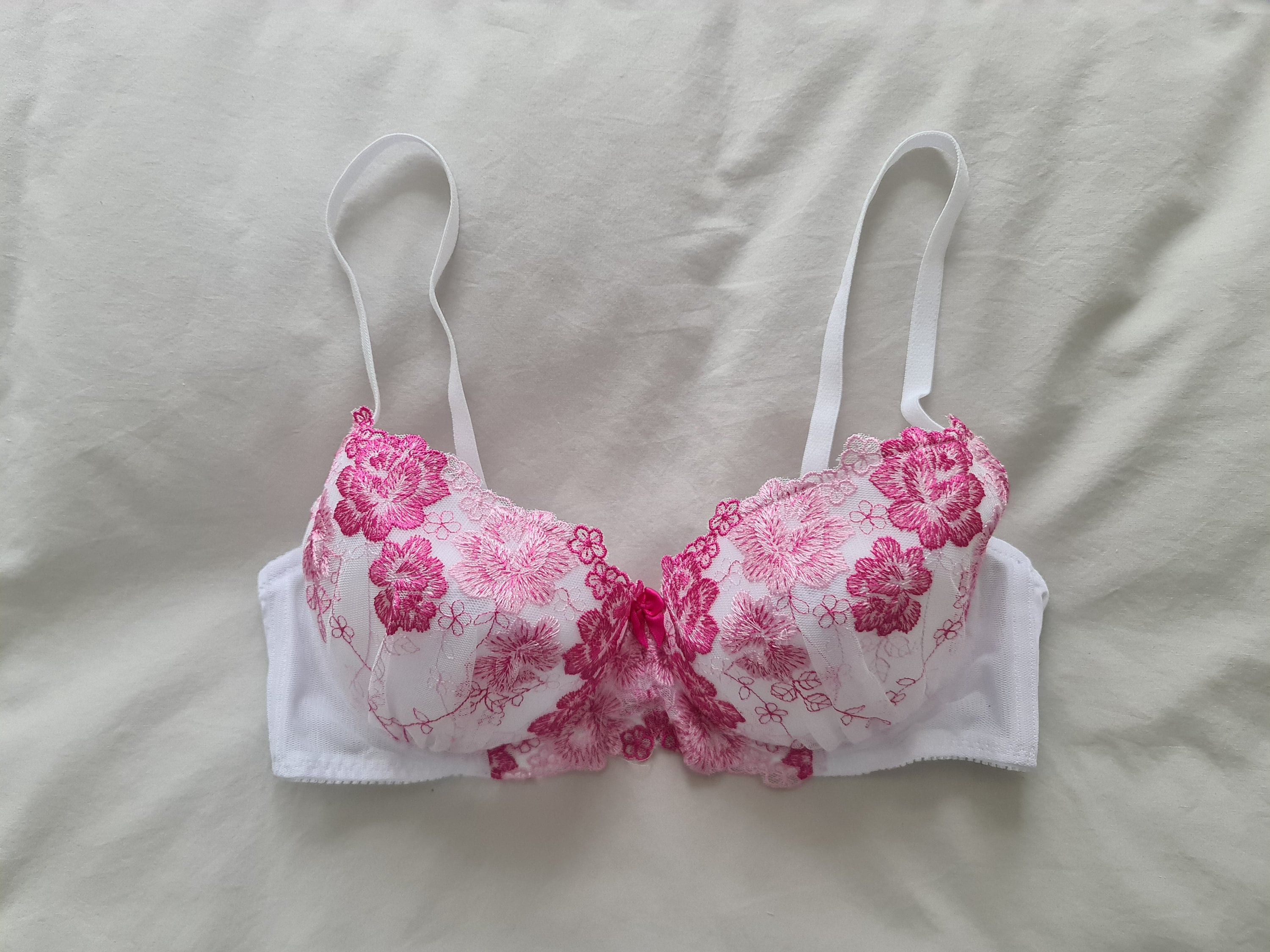 Vintage Bra From Japan size 12B Aus & 34B UK/US, Japan D75 -  Canada