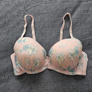 Vintage new/Old Stock Bra from Japan (size 14D Aus & 36D UK/US, Japan F80)