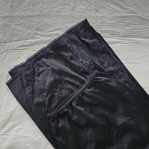 Half Slip Petticoat by Originals Lingerie (size 14-16 Aus/UK & 7-8/US)