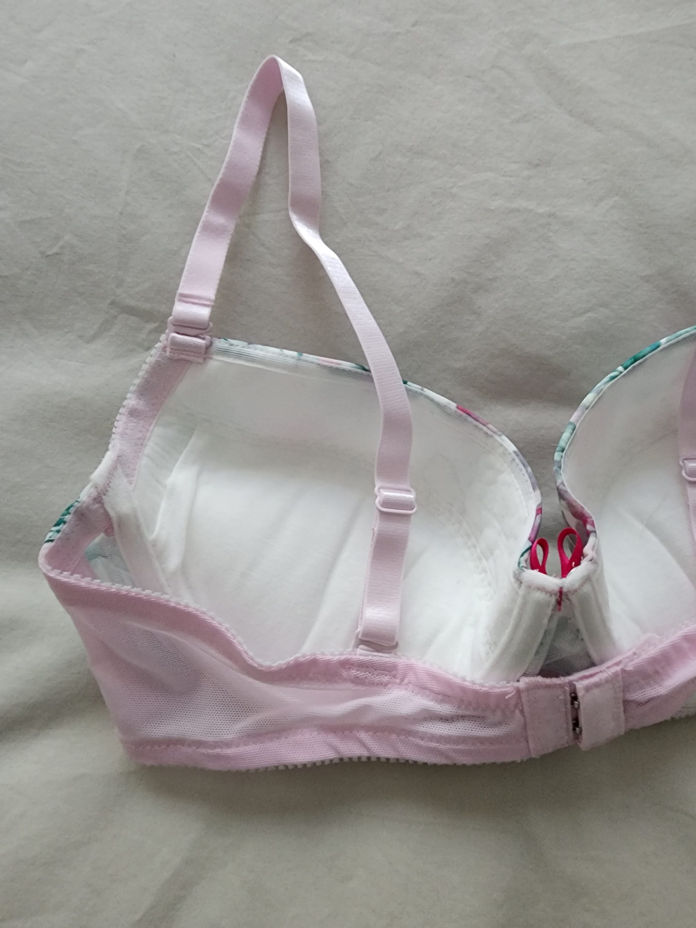 Vintage Bra From Japan size 14C Aus & 36C UK/US, Japan E80 