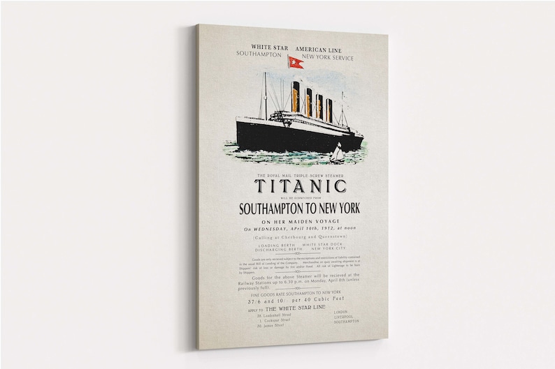 Może przedstawiać: Winietkowy plakat podr&oacute;żny reklamujący dziewiczy rejs RMS Titanic z Southampton do Nowego Jorku 10 kwietnia 1912 roku. Plakat przedstawia czarno-białą ilustrację statku z tekstem "White Star American Line", "Southampton", "New York Service", "Titanic", "Southampton to New York", "On Her Maiden Voyage", "Wednesday, April 10th, 1912", "Calling at Cherbourg and Queenstown", "White Star Dock", "New York City", "37.6 and 10 per 40 Cable Fast", "The White Star Line", "London", "Liverpool", "Southampton".
