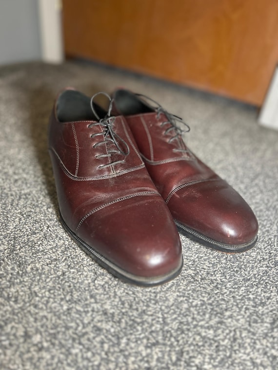 Florsheim Cap Toe Oxford Wine Leather Men display picture 1