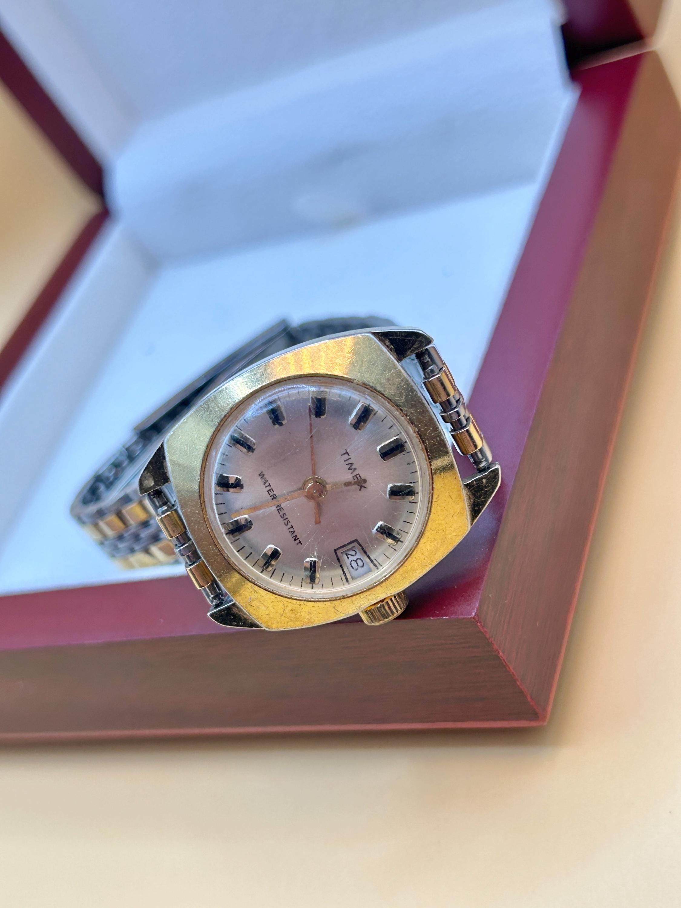 Old Timex Watch - Etsy display picture 2