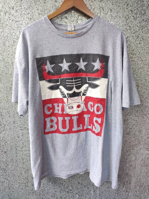 Vintage 90s Vintage Chicago Bulls T 