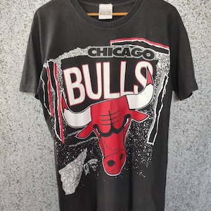 Vintage 90s Vintage Chicago Bulls t shirt Magic Johnson