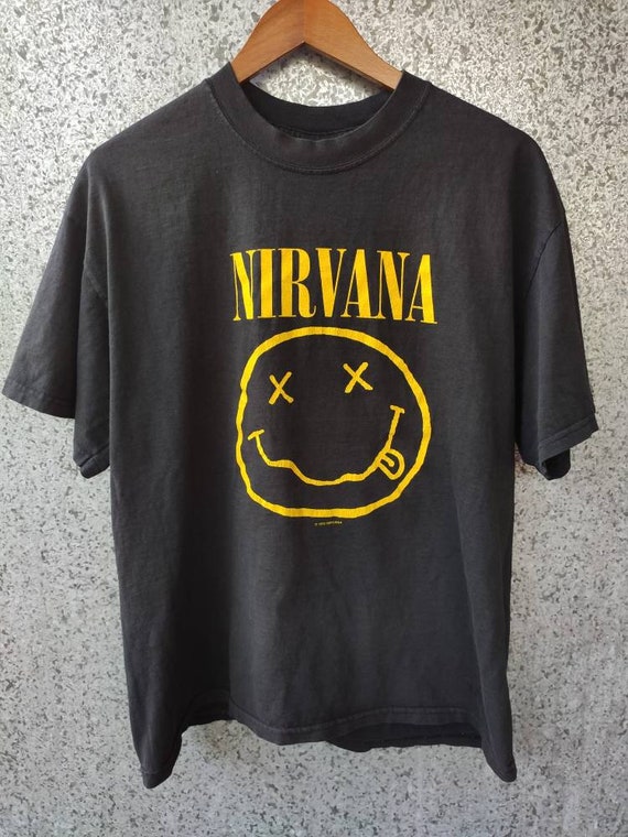Truely Vintage 90s Vintage Nirvana t shirt smile f