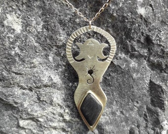 Feminine TOTEM -