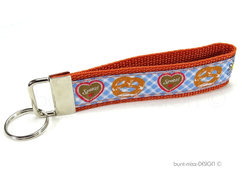 Keychain heart pretzel spatzl blue white green copper orange bavarian style lanyard keyholder key fob handmade by BuntMixxDESIGN