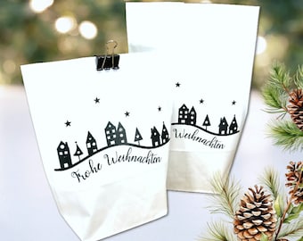 10 white gift bags MERRY CHRISTMAS, large kraft paper bottom bags, with sticker Christmas village houses stars, made by BuntMixxDESIGN ©