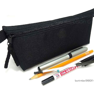 Trousse noire déperlante avec fond, fabriquée à la main par BuntMixxDESIGN ©