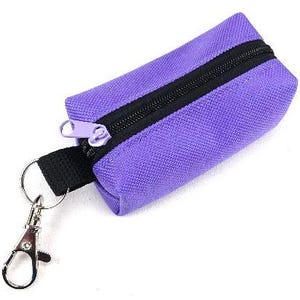 Schlüsselanhänger Mini Tasche flieder lila, Lippenstift Kopfhörer Kleingeld, coin purse, Geschenk für Frauen, by BuntMixxDESIGN ©