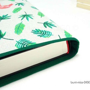 Copertina per libro "Flamingo Leaves Canvas" in tela naturale verde rosa, taglia M, realizzata a mano da BuntMixxDESIGN ©