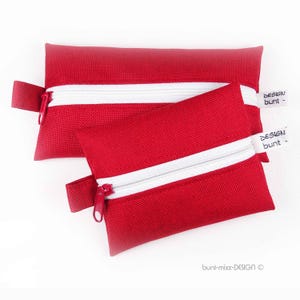 Piccola borsa ROSSO rosso rubino, cerniera bianca, 2 misure, TaTüTa mini-wetbag inalatore cosmetici cambio Airtag Airpod, moschettone, di BuntMixxDESIGN ©
