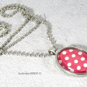 Cabochon Anhänger mit Kugelkette, rockabilly Schmuck polkadots rot weiß Punkte handmade by BuntMixxDesign ©