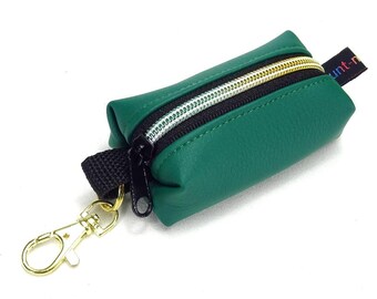 Mini bag in green faux leather, rainbow zipper, inhaler, coin purse, cosmetics, headphones, handmade by BuntMixxDESIGN ©