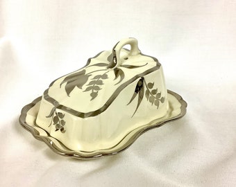 Ceramic covered cheese server Saffordshire England