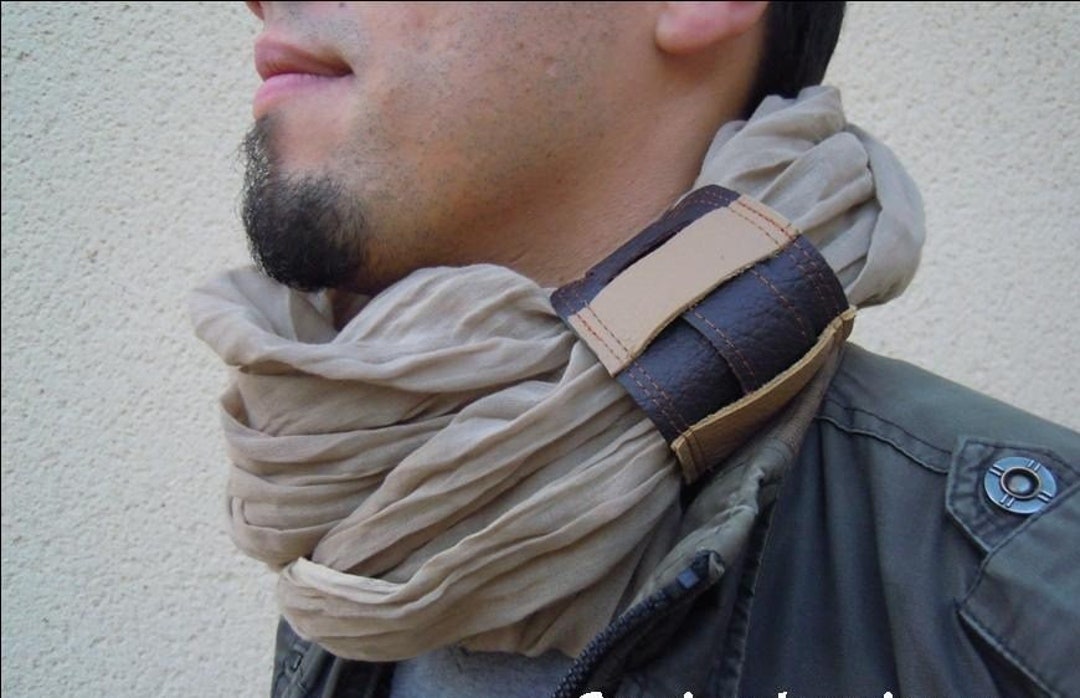 Foulard homme automne gaze de coton beige, chèche fluide dandy